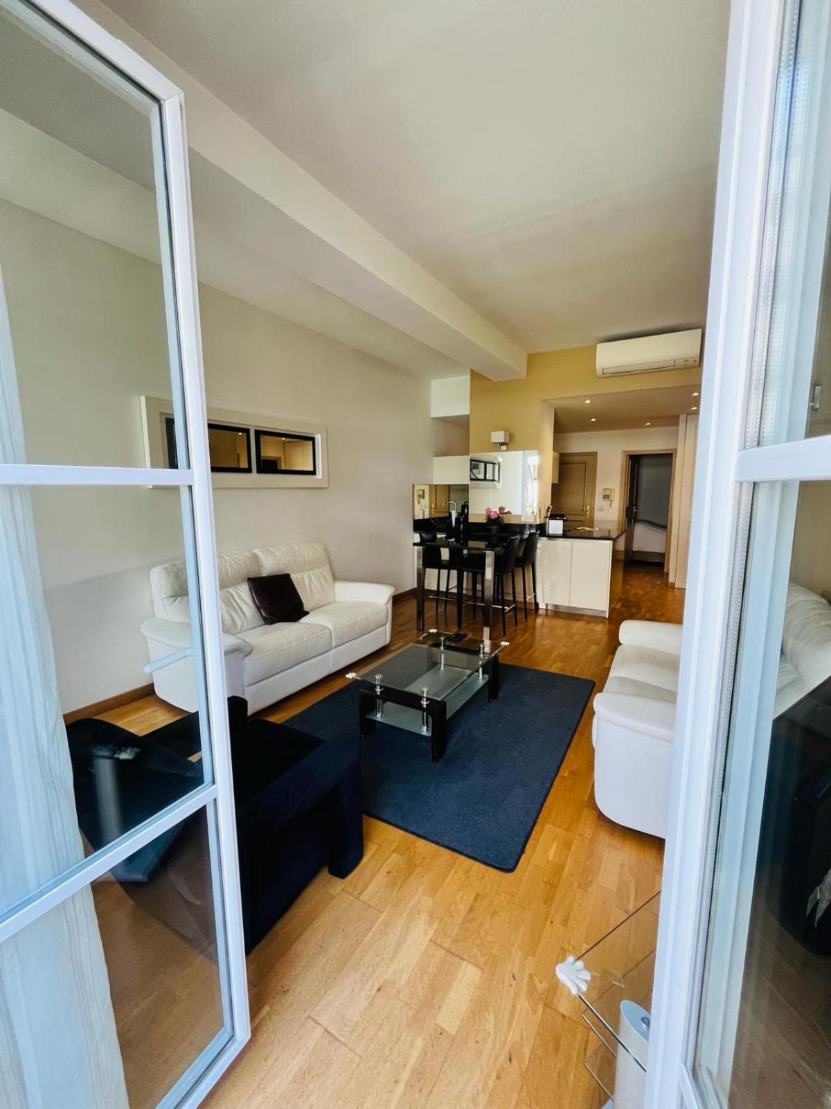 Apartmán Golden Triangle 2Br/2Ba Cannes Exteriér fotografie